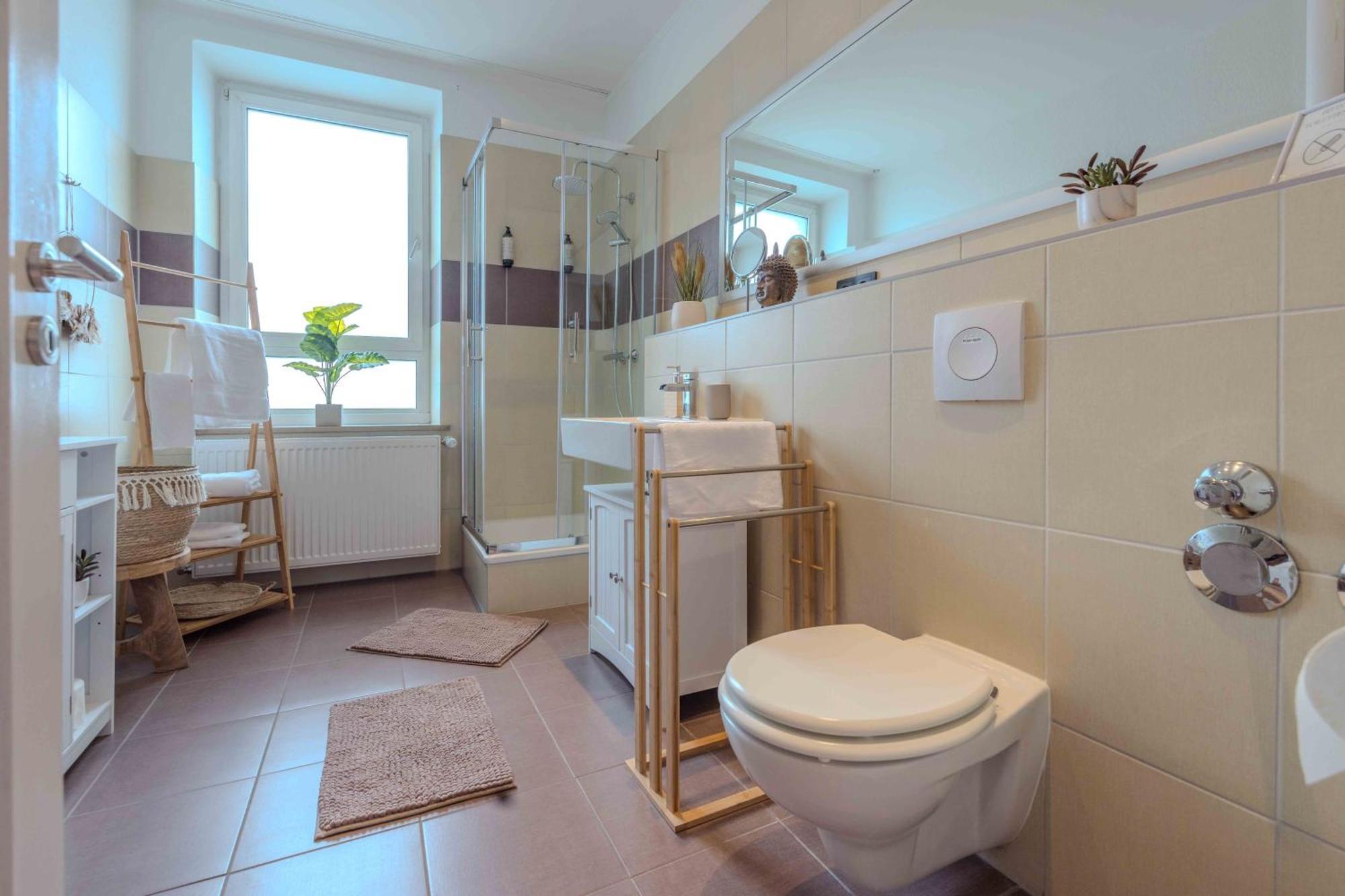 Schillerapartment Hof, Kueche, 24H Digital-Checkin, Parkplatz, Wlan250Mbit Hof  Exterior foto